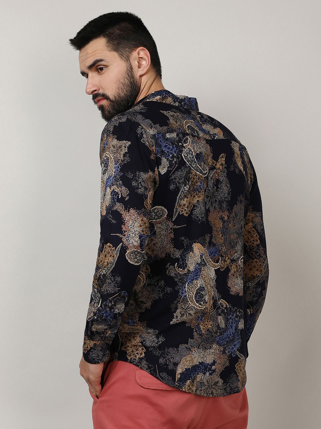 Campus Sutra Men Comfort Fit Ethnic Motifs Printed Spread Collar Casual Shirt