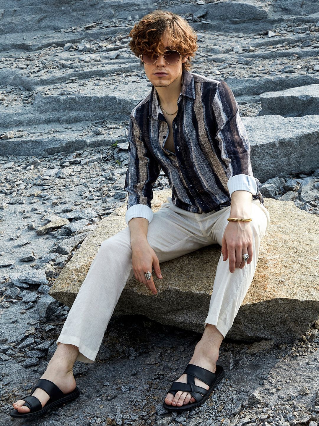 Campus Sutra Men Comfort Striped Casual Shirt