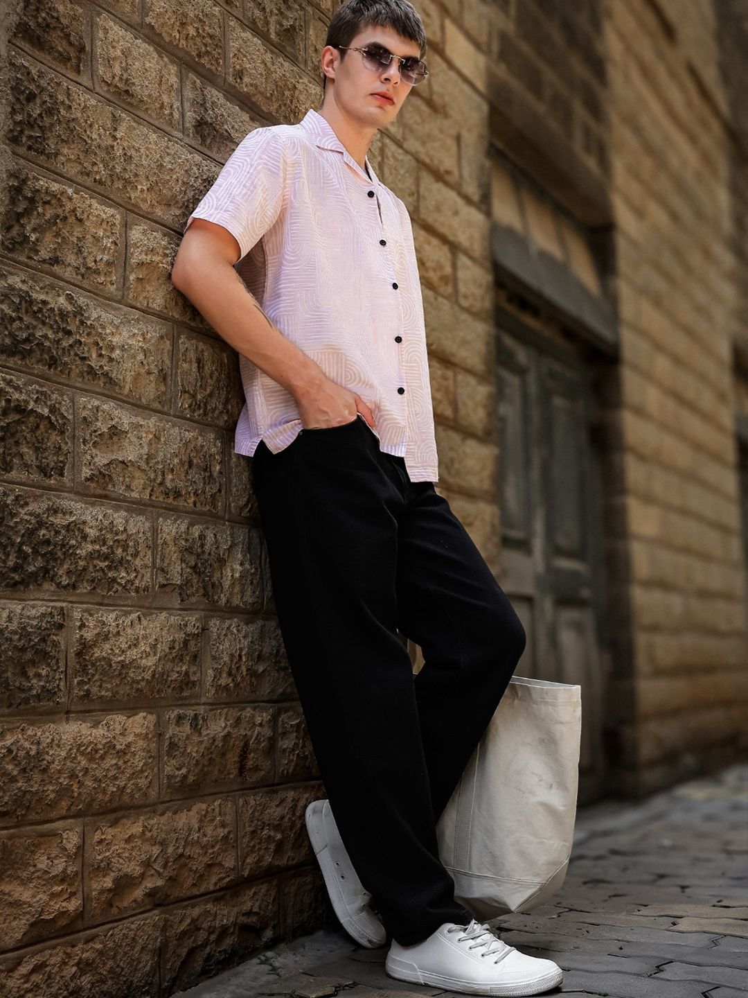 Eszett Abstract Printed Spread Collar Short Sleeves Regular Fit Cotton Linen Casual Shirt