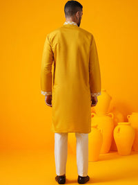 SOJANYA LUXE Floral Embroidered Mandarin Collar Straight Kurta