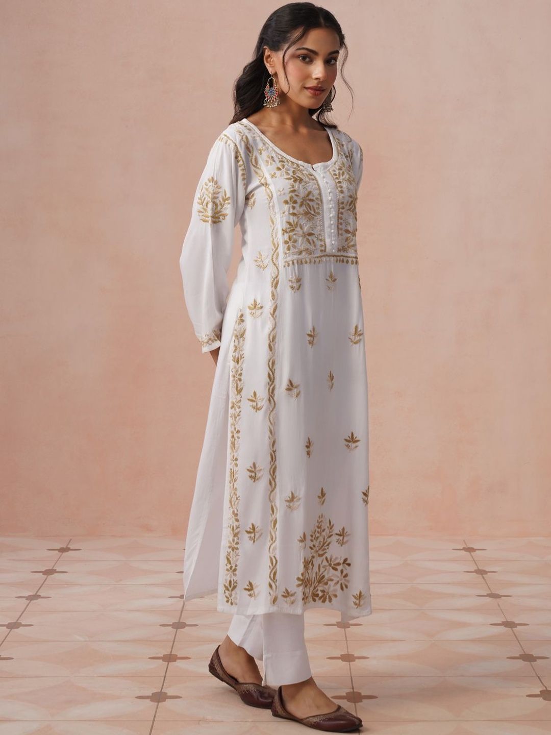 House of Chikankari Women Embroidered Chikankari Kurta