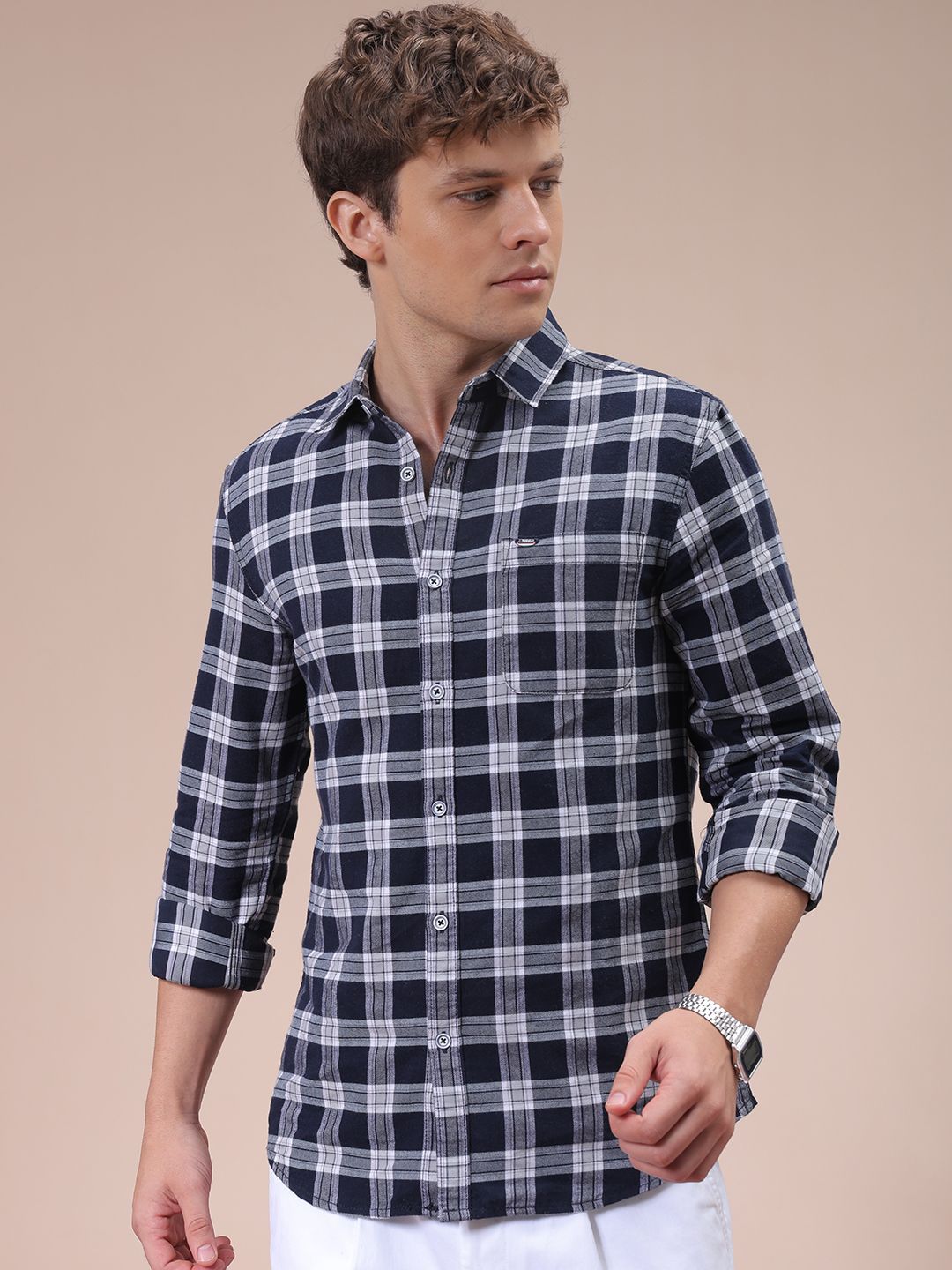The Indian Garage Co Men Spread Collar Checked Cotton Slim Fit Casual Shirt