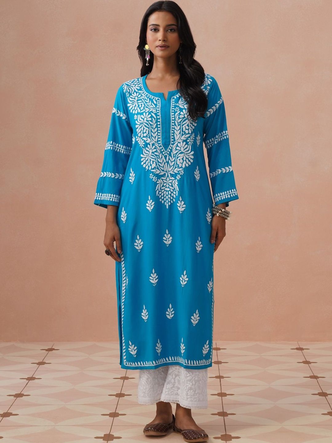 House of Chikankari Women Embroidered Chikankari Kurta