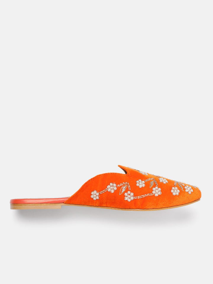 House of Pataudi Women Ethnic Embellished Mules