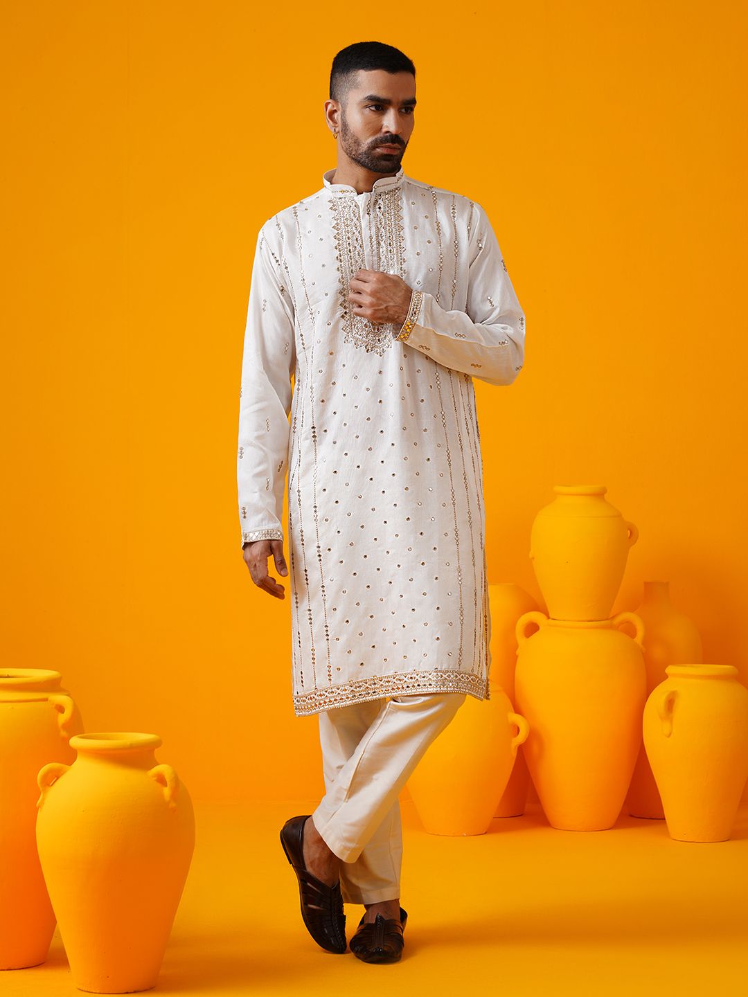 SOJANYA LUXE Geometric Embroidered Mandarin Collar Pure Silk Straight Kurta With Trouser