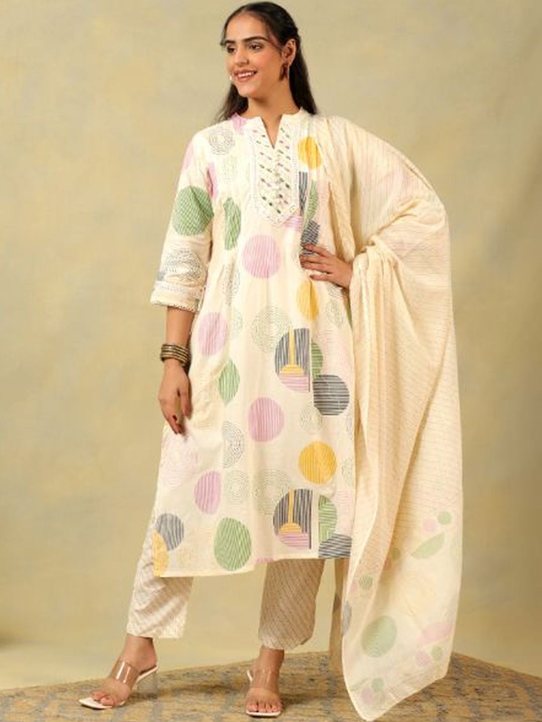 Mamicha Women Printed Pure Cotton Kurta with Trousers & With Dupatta