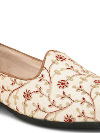 House of Pataudi Men Casual Slip On Mojaris