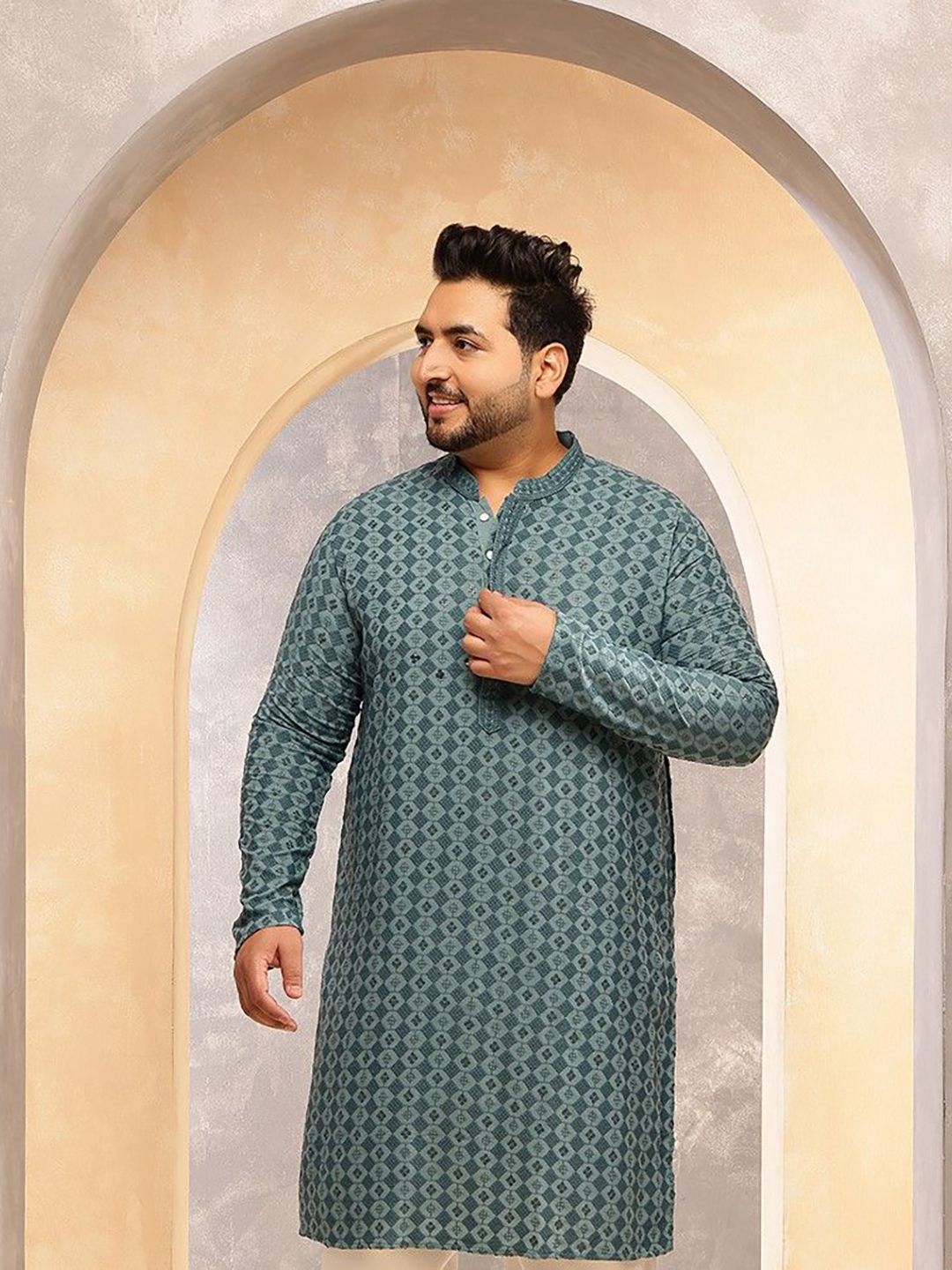 SOJANYA PLUS Embroidered Mandarin Collar Cotton Straight Kurta