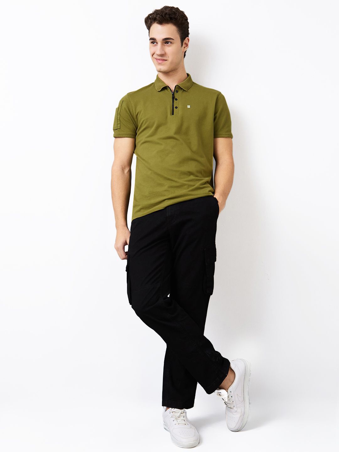 SPYKAR Men Straight Fit Mid-Rise Cotton Cargos Trouser