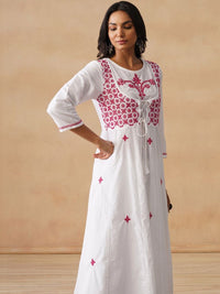 House of Chikankari Women Solid White Flared Kurta