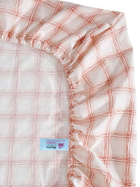 Myntra Elegant Homes White & Pink Geometric 300 TC King Bedsheet with 2 Pillow Covers