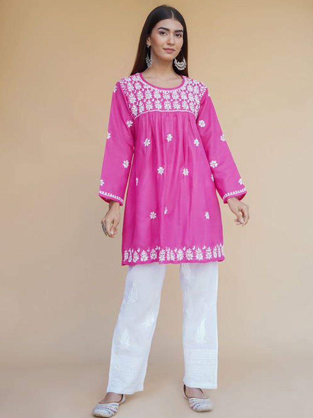 HOUSE OF KARI Floral Embroidered Round Neck Chikankari Pure Cotton Short Kurta