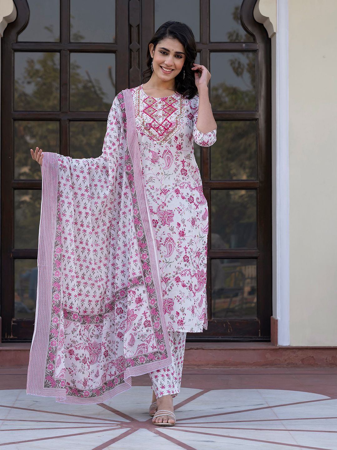 Kalini Wanita Paisley Kurta Kapas Tulen Biasa Dengan Seluar & Dengan Dupatta