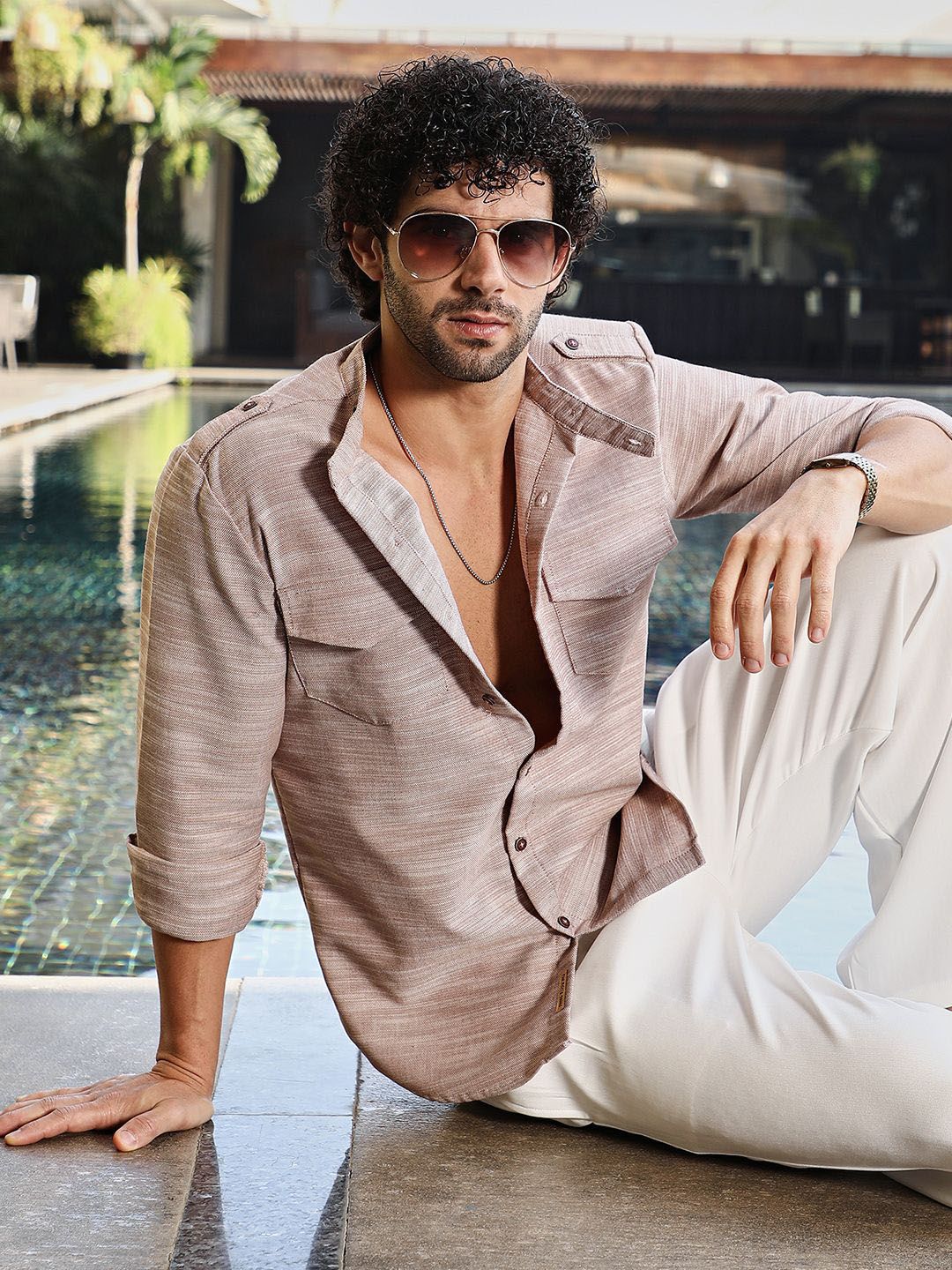 Campus Sutra Men Classic Fit Spread Collar Textured Cotton Casual Shirt