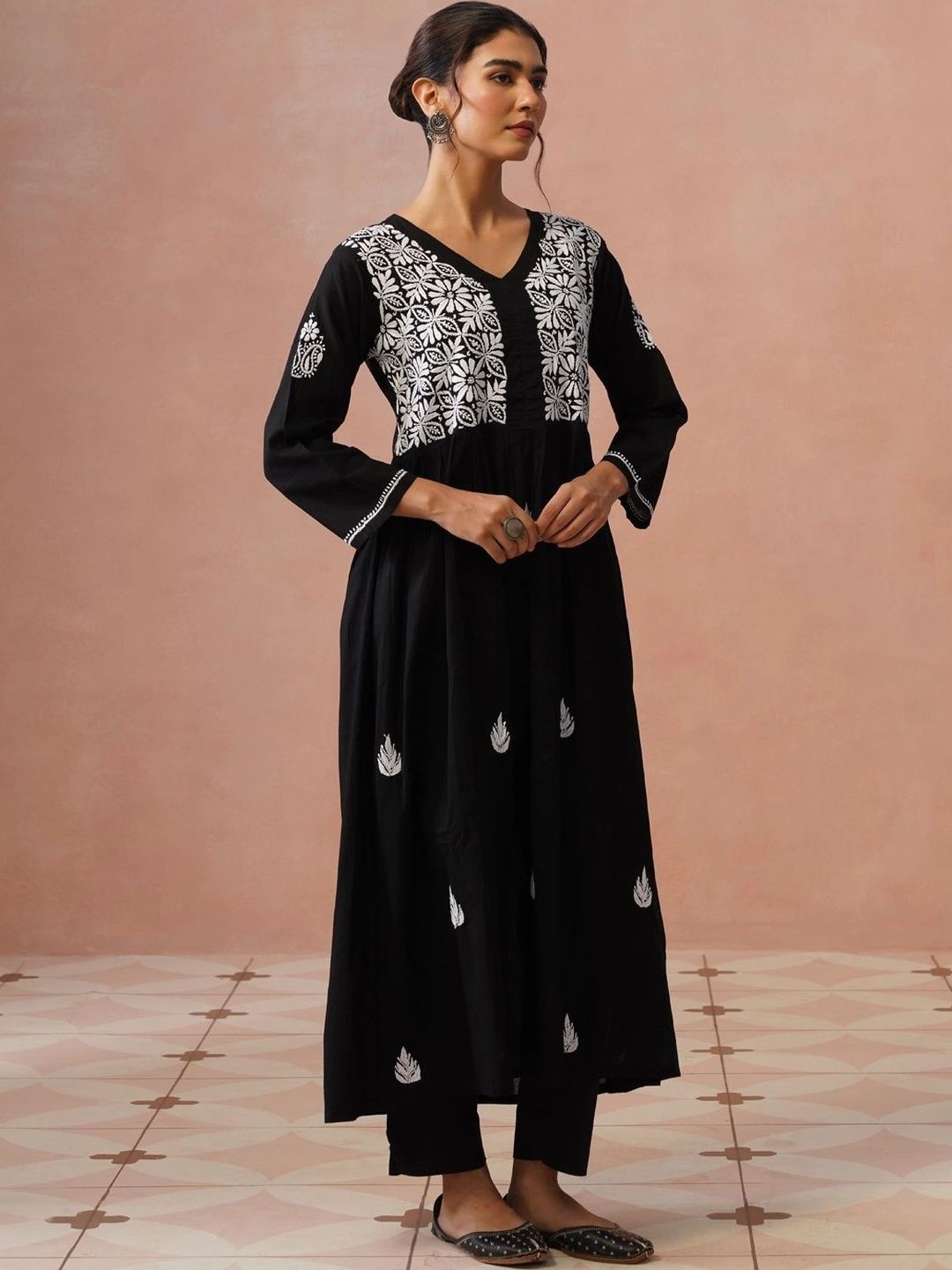 Rumah Wanita Chikankari Sulam Kurta Chikankari