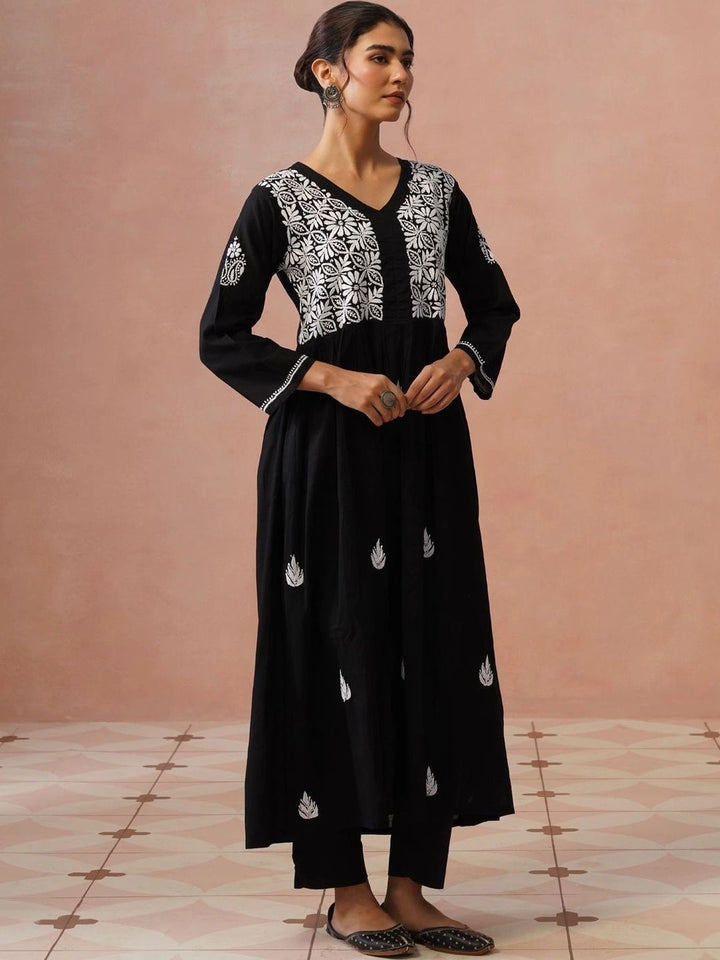 House of Chikankari Women Embroidered Chikankari Kurta