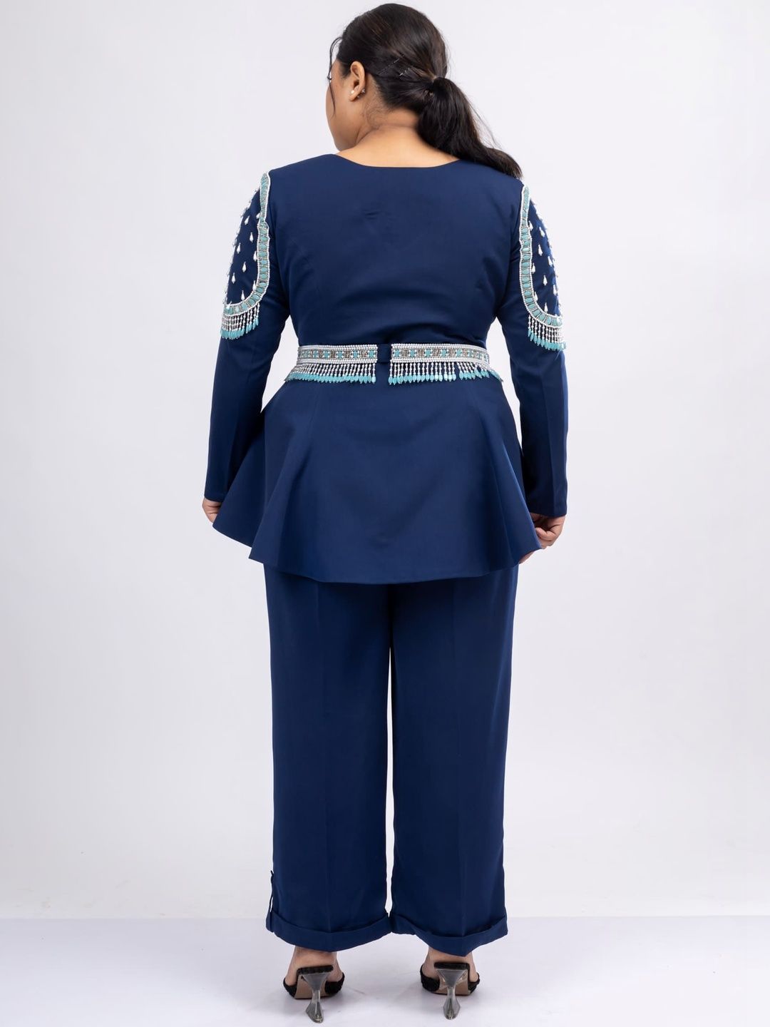 Mamicha Berhias V-Neck Top & Seluar Co-Ords
