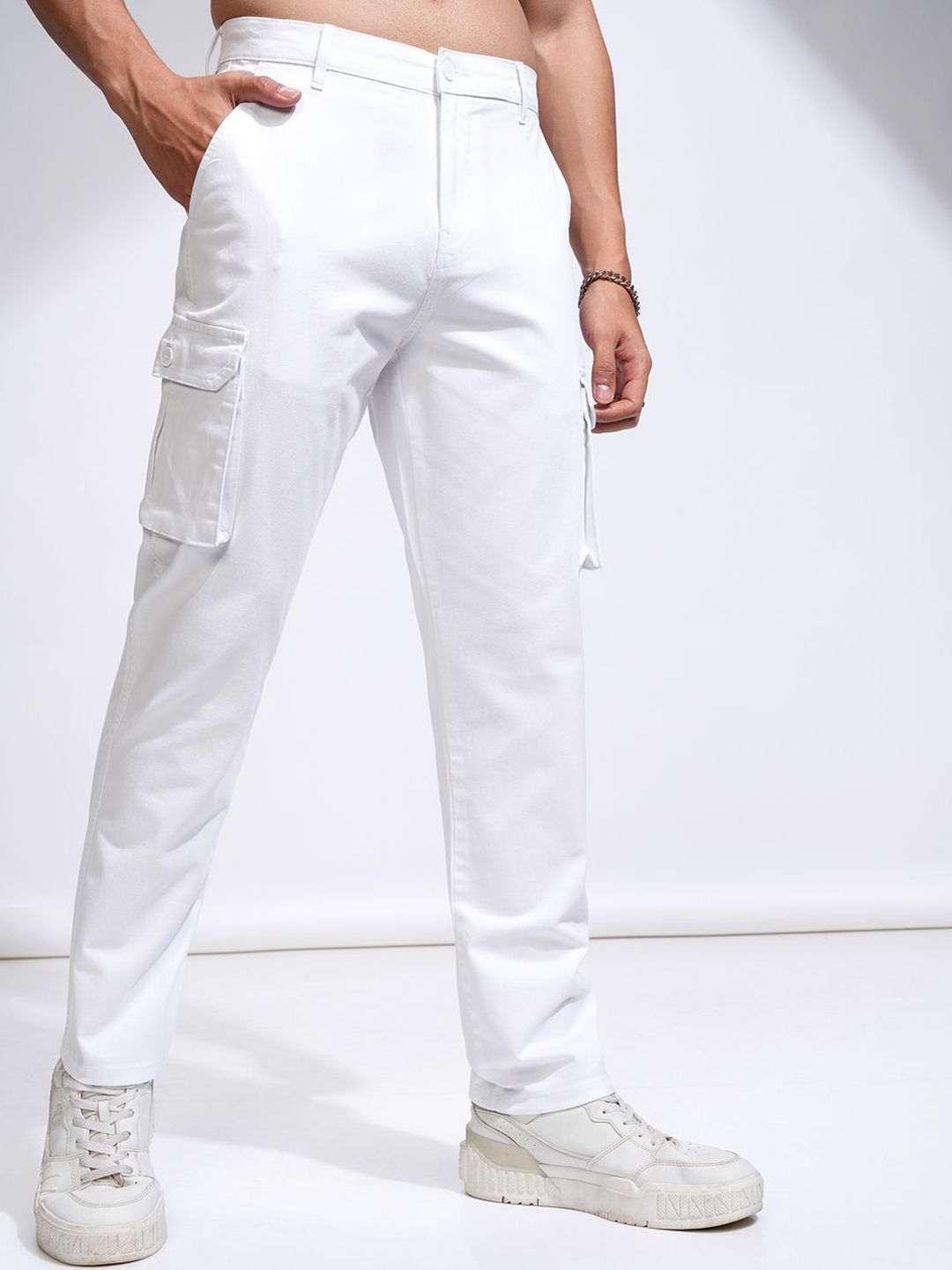 HIGHLANDER Men Comfort Straight Fit Cargos Trousers