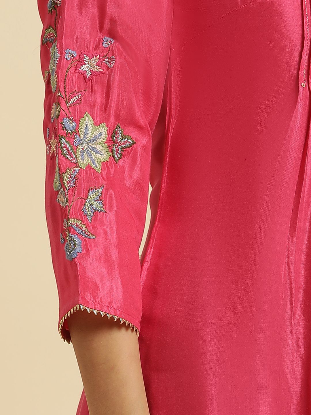 W Keyhole Neck Thread Work Pleated Straight Kurta