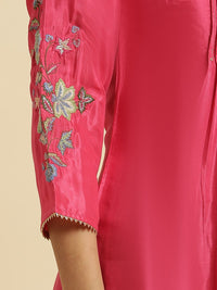 W Keyhole Neck Thread Work Pleated Straight Kurta