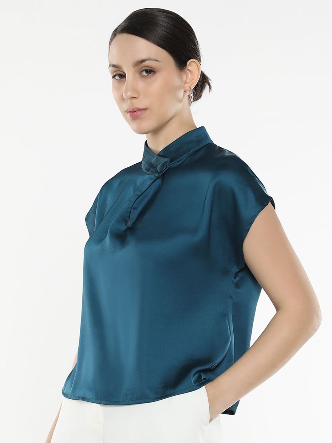RAREISM Extended Sleeves Styled Back Top