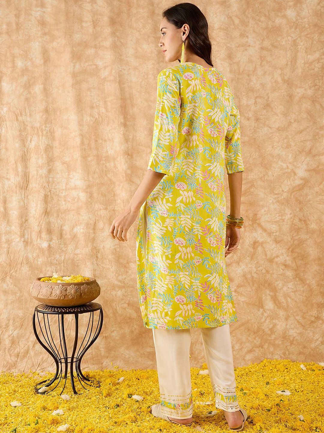 Indo Era Floral Printed Straight Kurta with Trousers