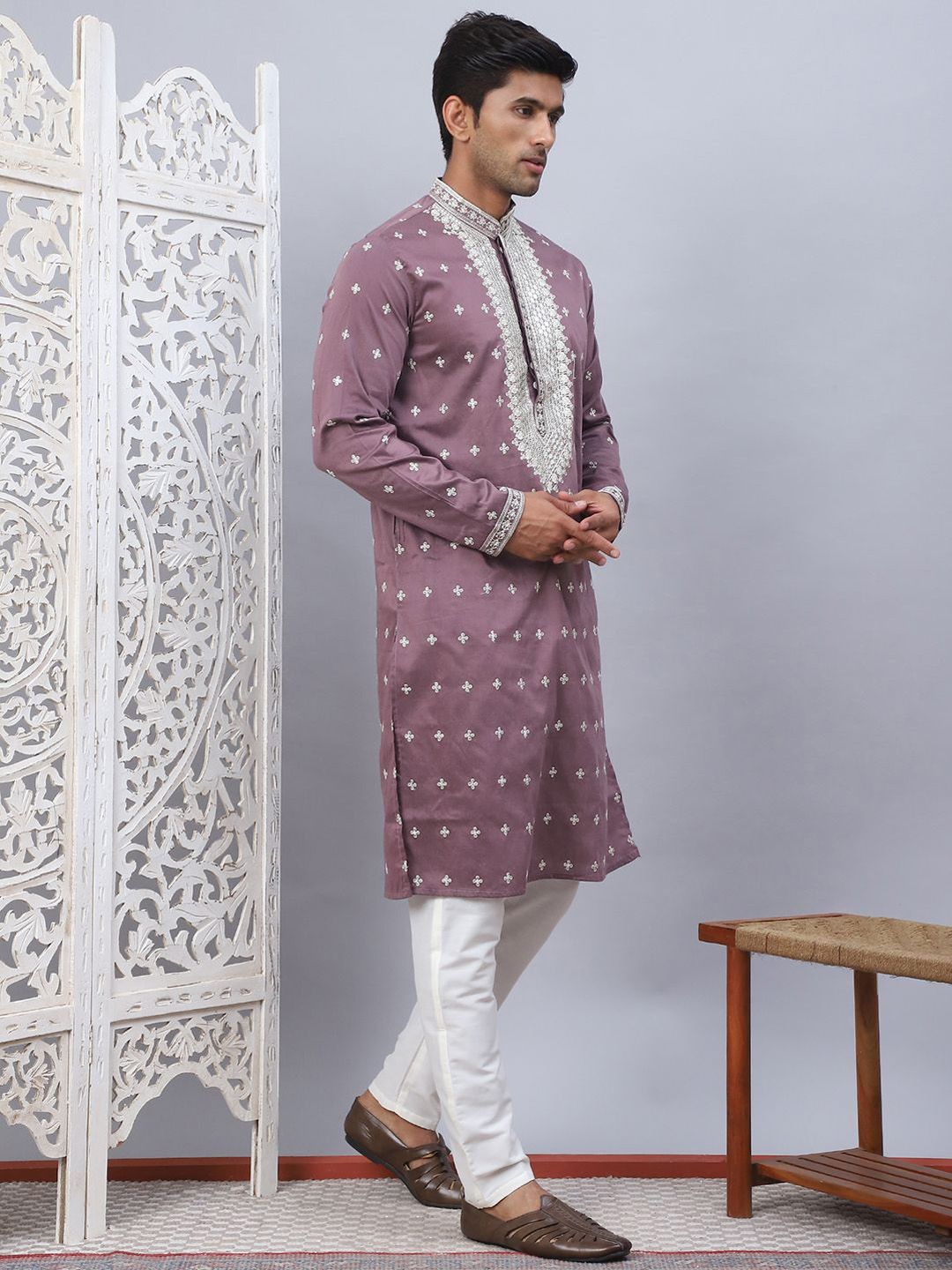 Jompers Ethnic Motifs Embroidered Sequinned Cotton Silk Straight Kurta with Pyjamas