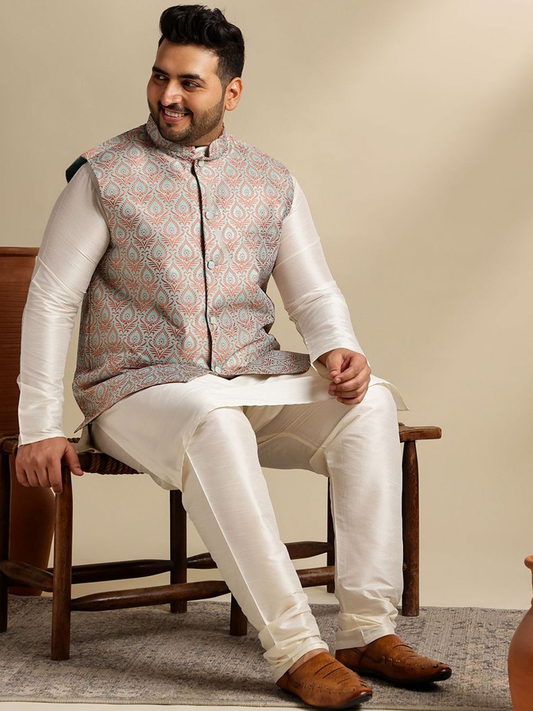 SOJANYA PLUS Woven Design Jacquard Silk Nehru Jacket