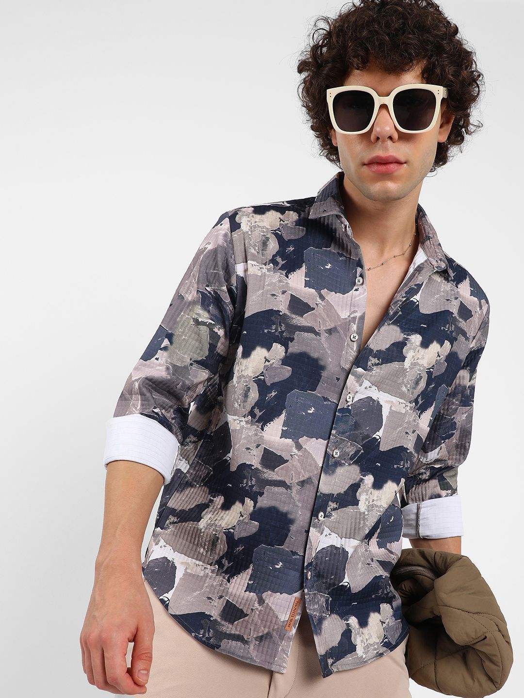 Campus Sutra Men Comfort Spread Collar Abstract Printed Casual Shirt