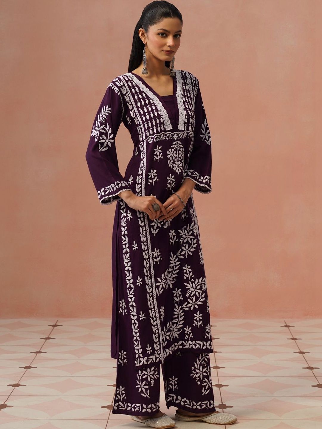 House of Chikankari Women Regular Chikankari Kurta with Trousers
