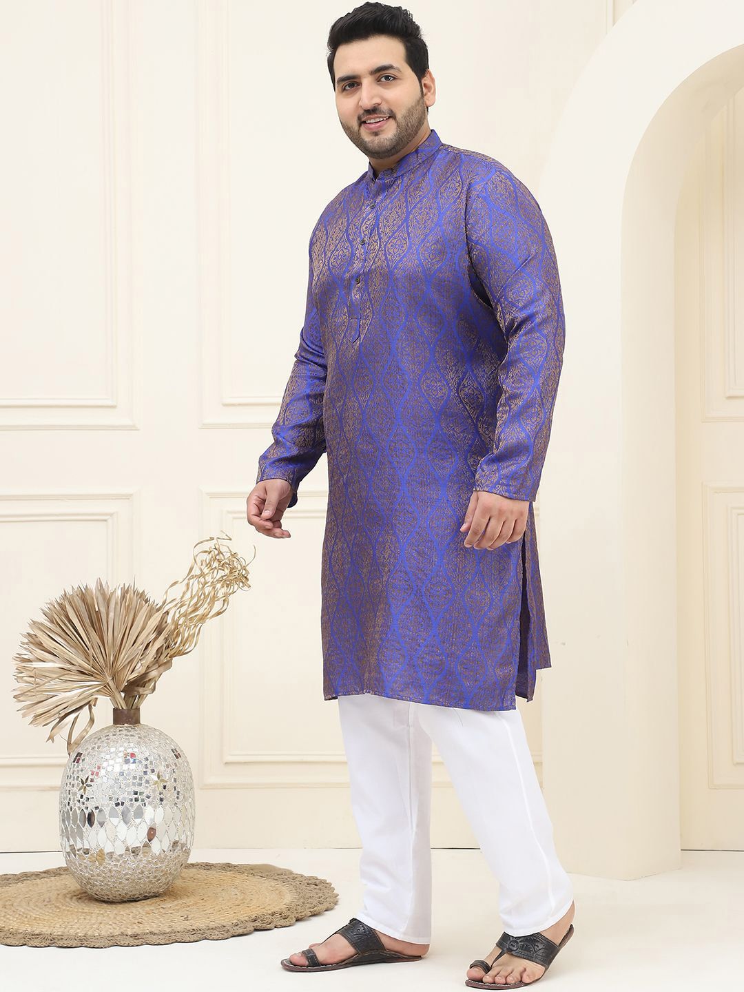 SOJANYA PLUS Plus Size Woven Design Kurta with Pyjama