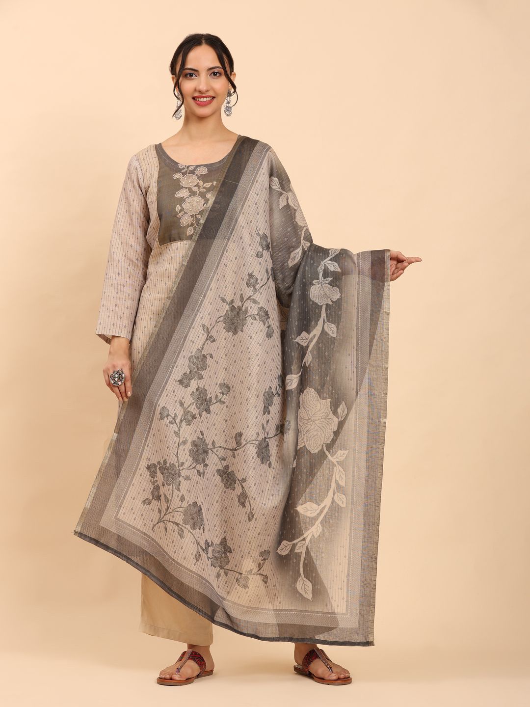 Mamicha Women Beige Elegance Set Kurta Klasik Tidak Berjahit