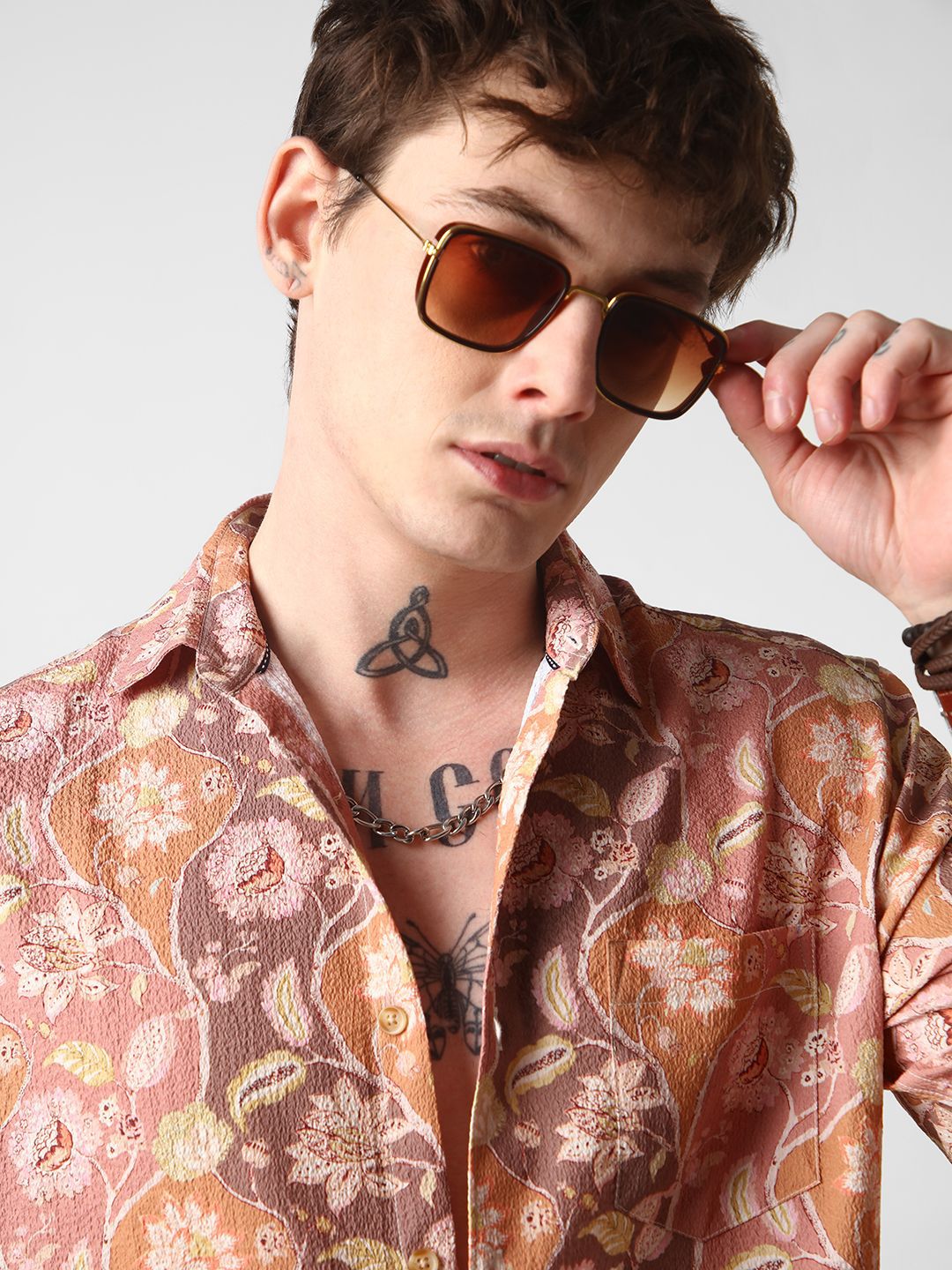 VASTRADO Men Classic Spread Collar Floral Printed Slim Fit Casual Shirt