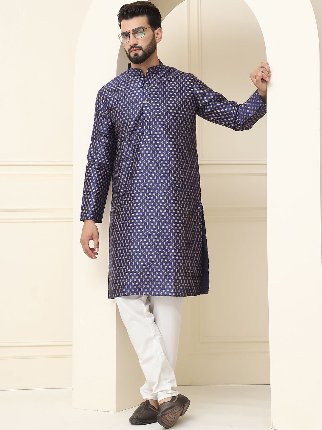 SOJANYA Ethnic Motifs Printed Cotton Silk Regular Kurta With Pyjama