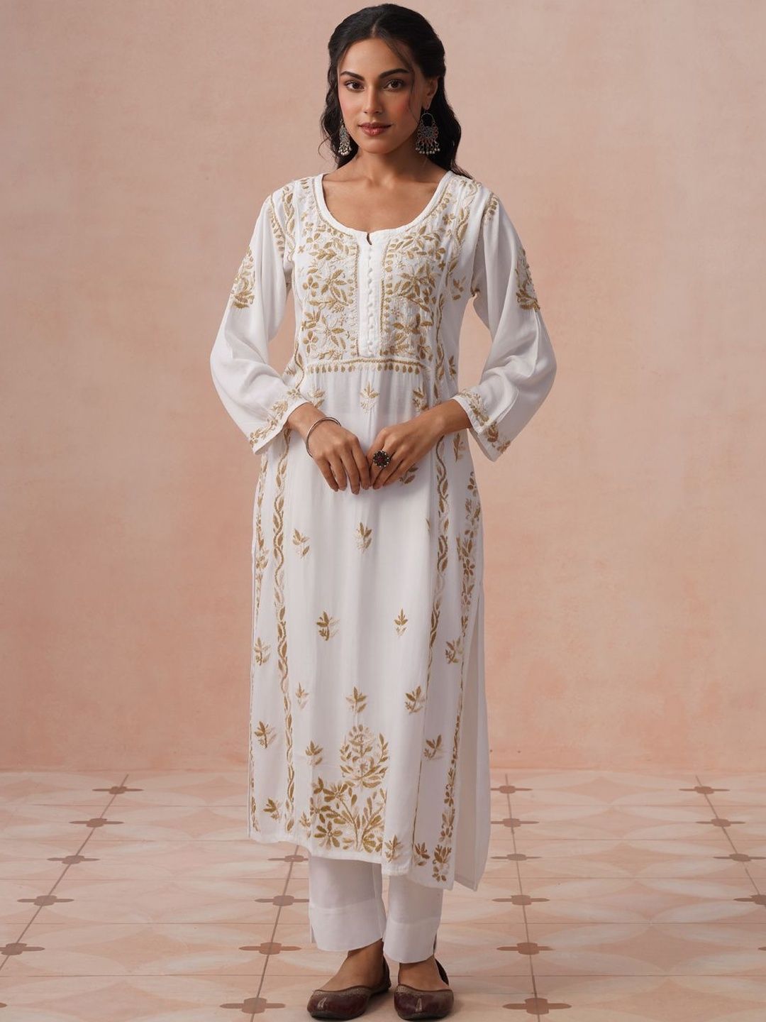 House of Chikankari Women Embroidered Chikankari Kurta