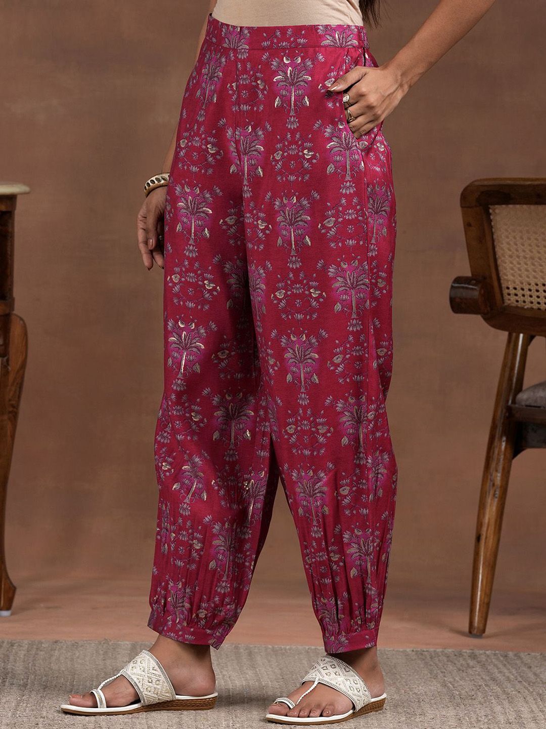 Libas Floral Printed Keyhole Neck Straight Kurta With Salwar & Dupatta