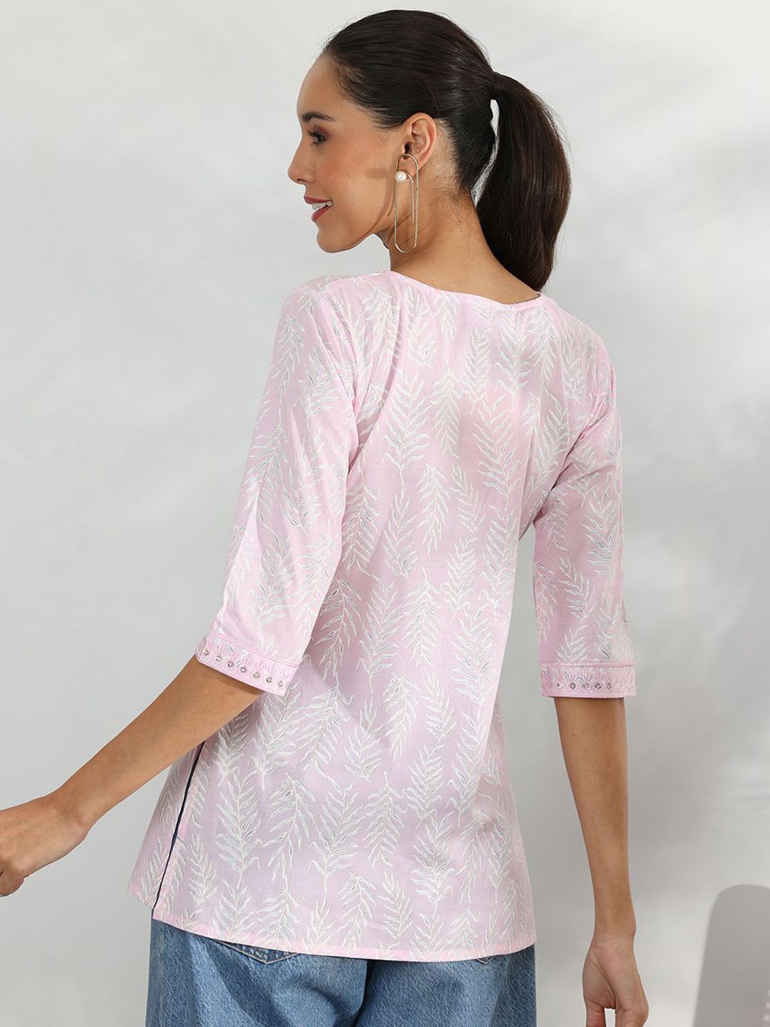 Libas Women Floral Printed Pure Cotton Kurti
