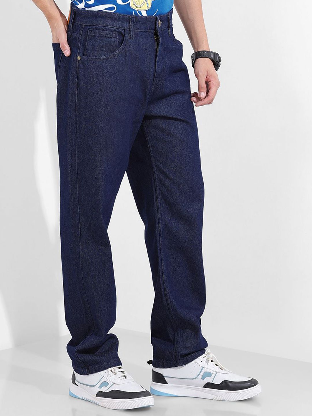 The Indian Garage Co Men Relaxed Fit Mid-Rise Low Distress Jeans