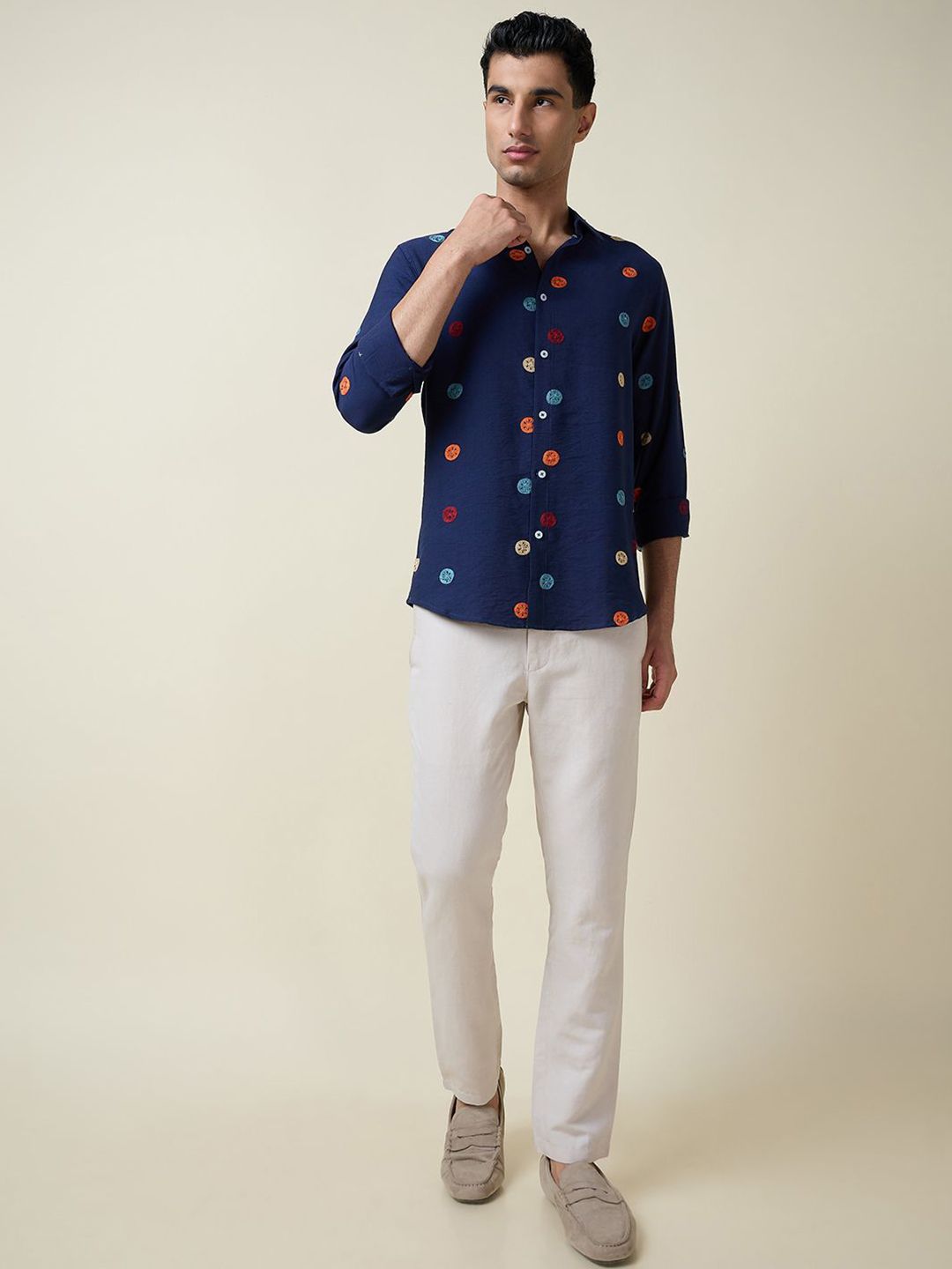 Thomas Scott Men Premium Fit Spread Collar Solid Casual Shirt