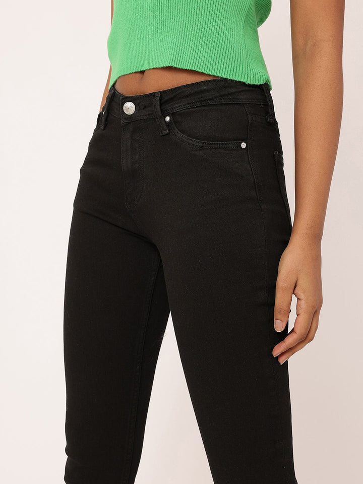 DressBerry Women Classic Vibe Skinny Fit Stretchable Cropped Frayed Jeans