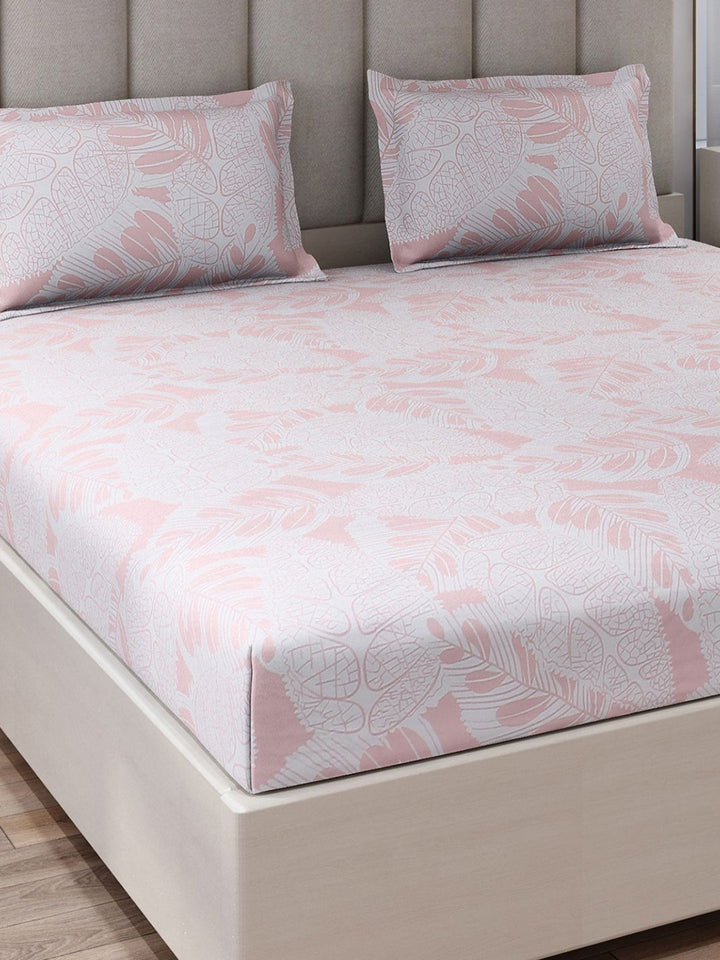 Monte Carlo Peach-Coloured & White Floral Printed 130 TC King Bedsheet Set 2.75 m x 2.75 m