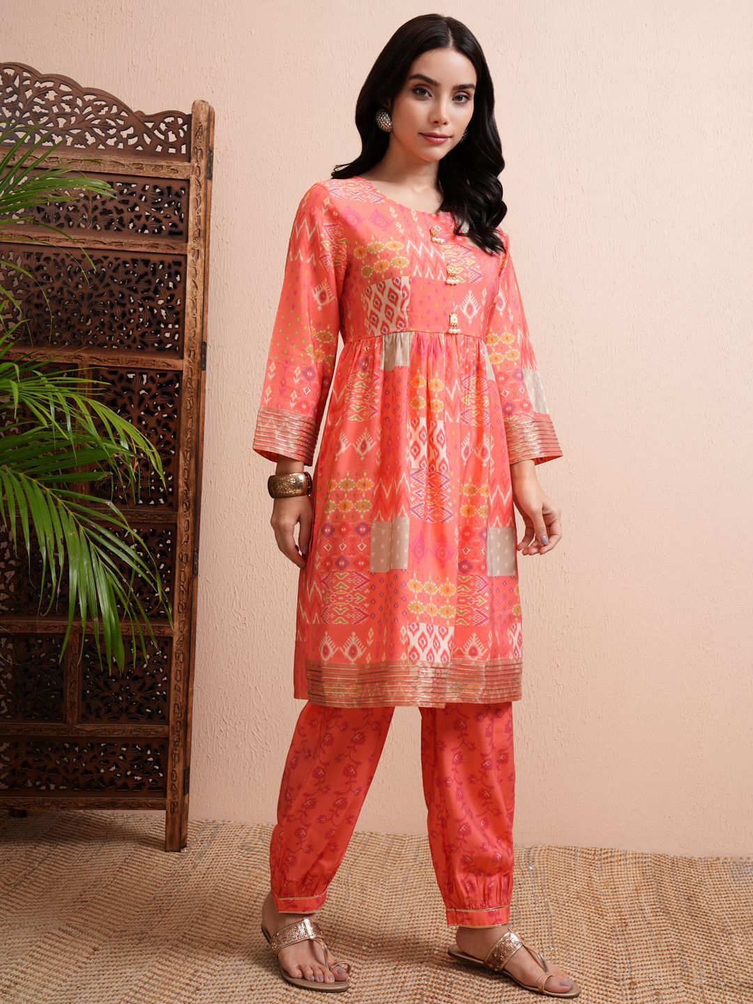 Vishudh Women Printed Kurta With Joggers Co-Ords