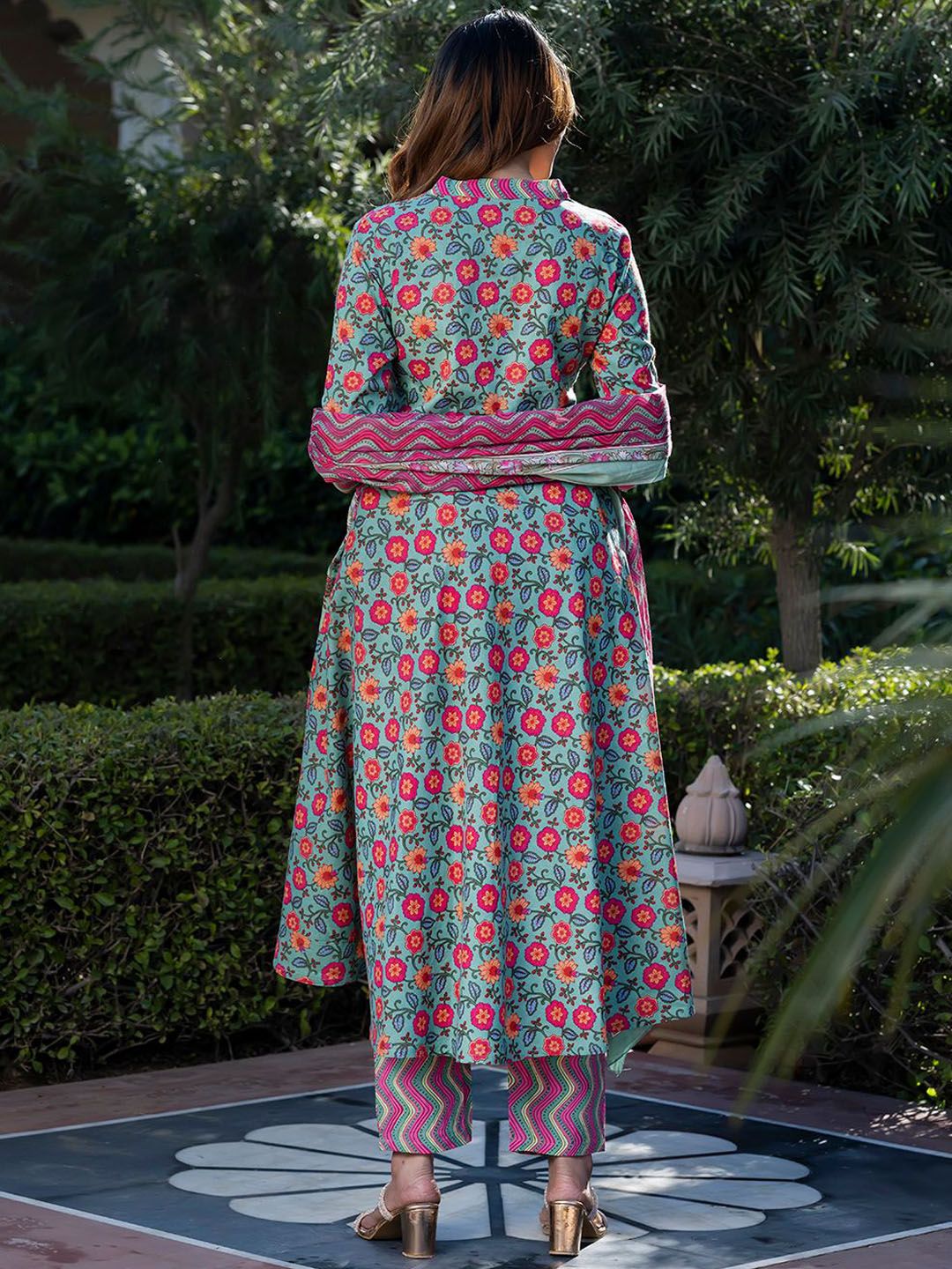 KALINI Women Floral Printed Regular Pure Cotton Kurta with Trousers & With Dupatta