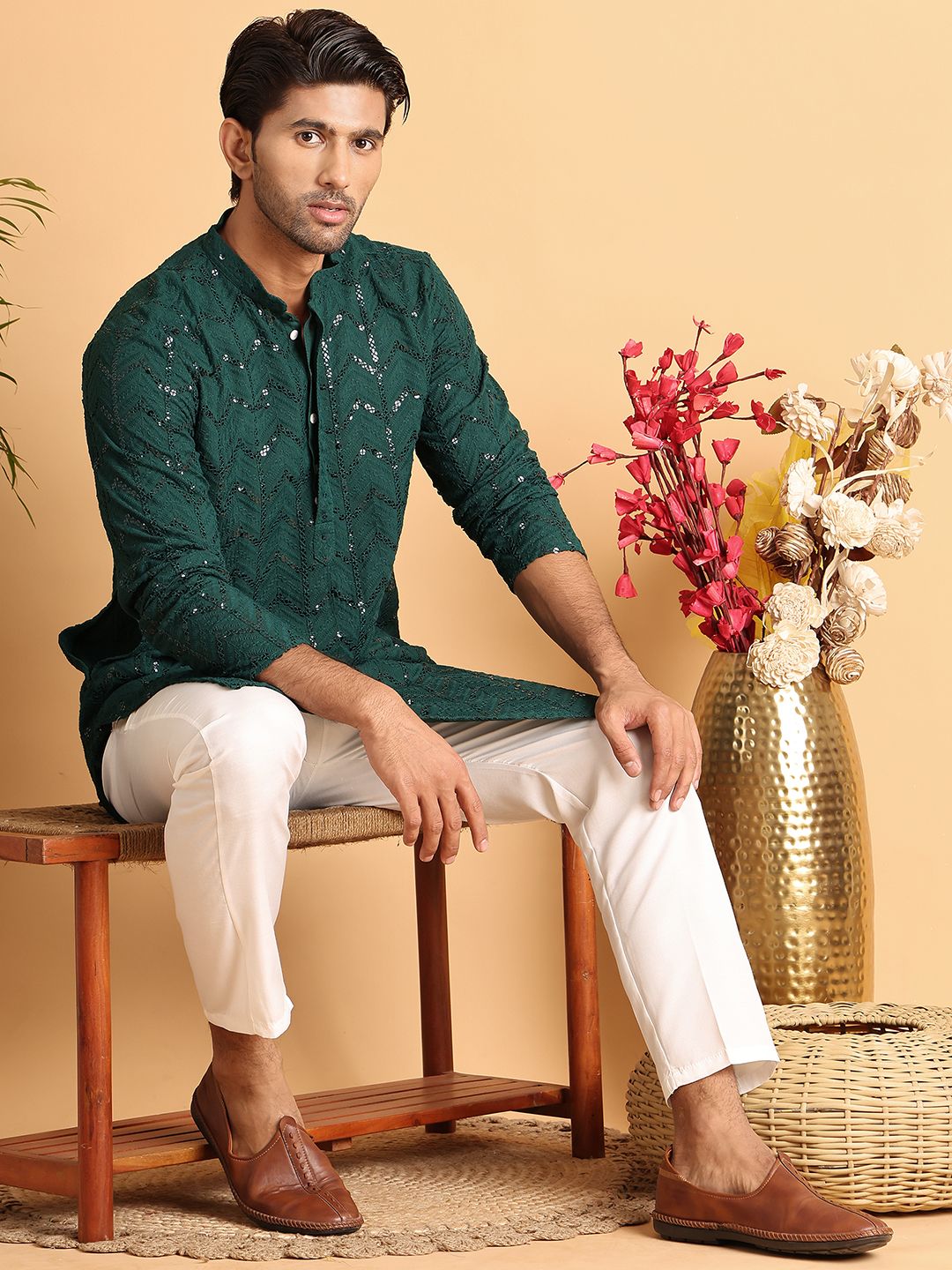 Jompers Men Ethnic Motifs Embroidered Regular Sequinned Kurta with Pyjamas