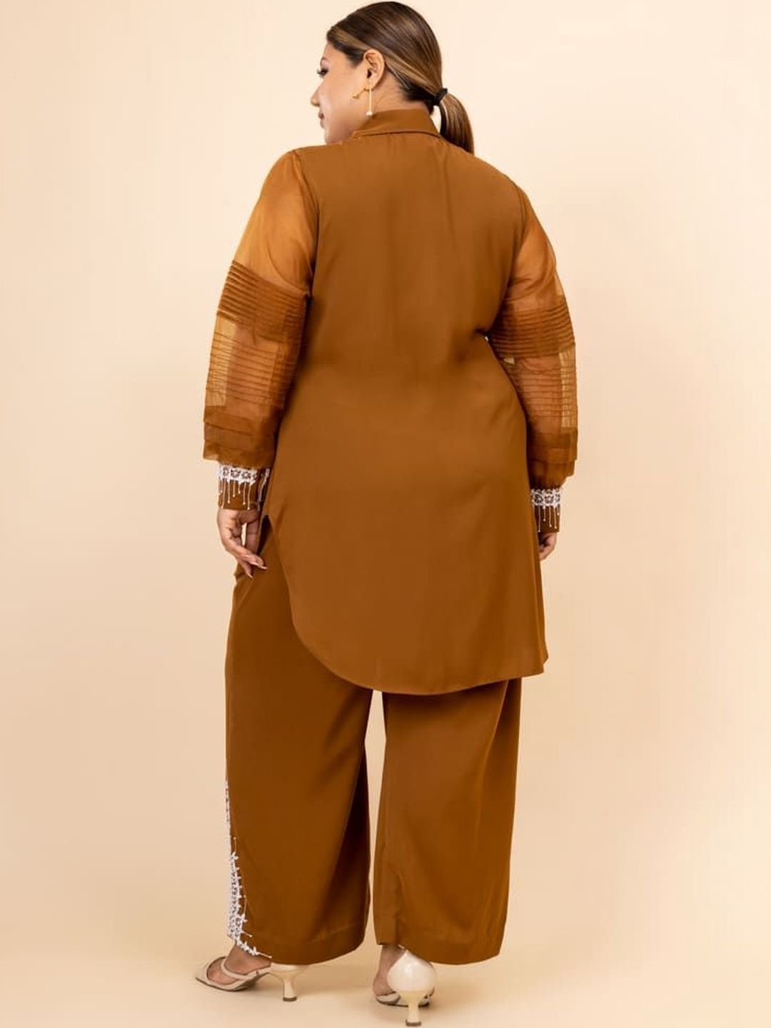 Atasan Kolar Baju Bersulam Mamicha Heer Dengan Palazzos Co-Ords
