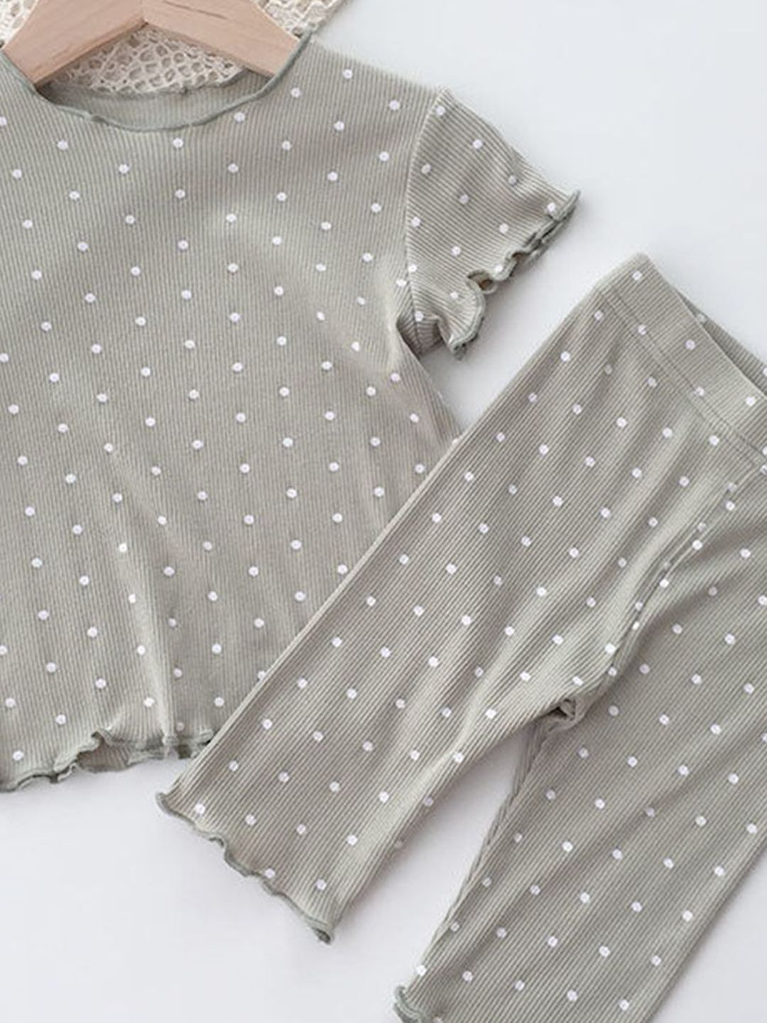 YK Girls Printed T-shirt with Trousers Night Suit