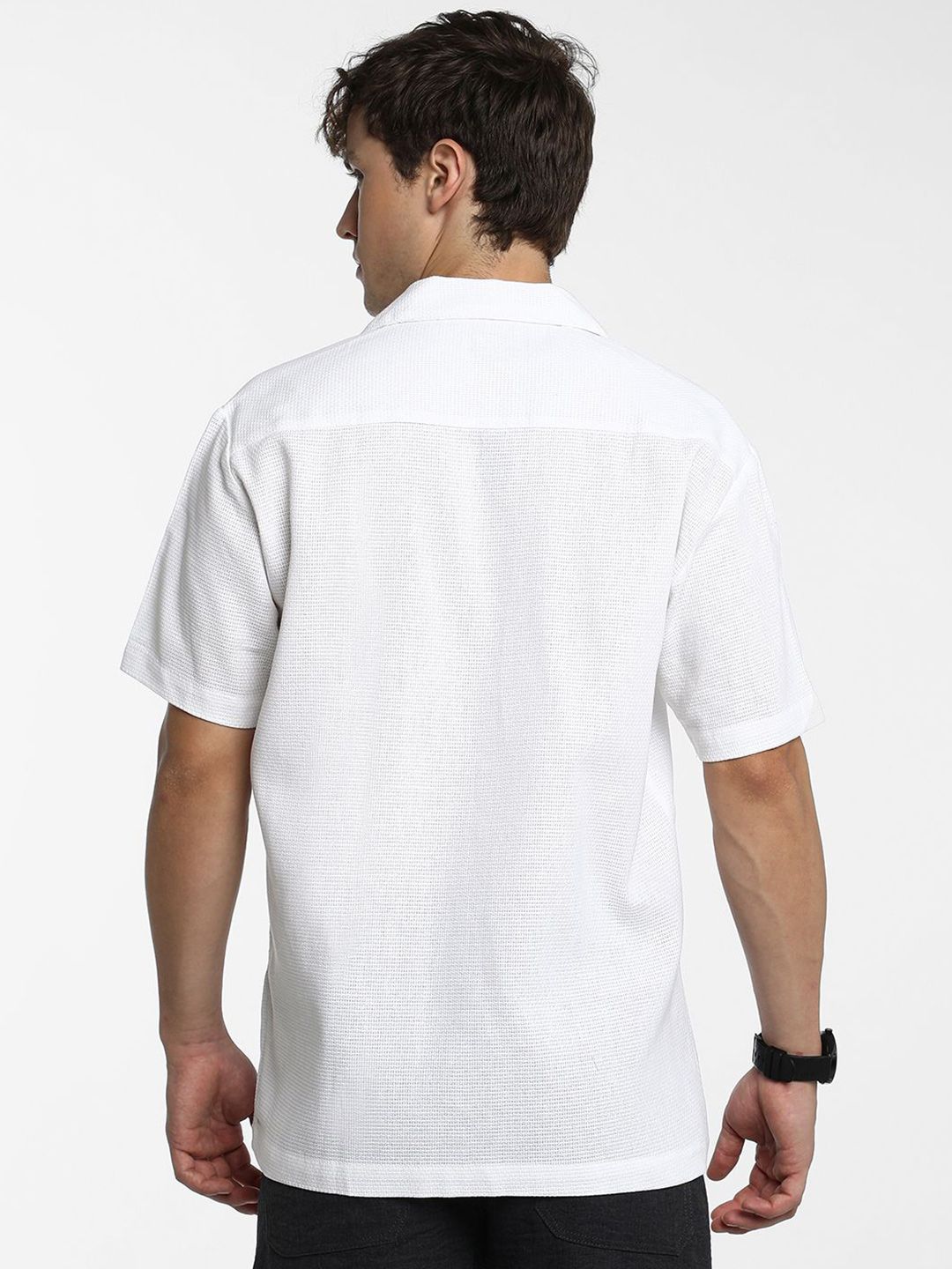 Campus Sutra Men Comfort Spread Collar Textured Polycotton Casual Shirt