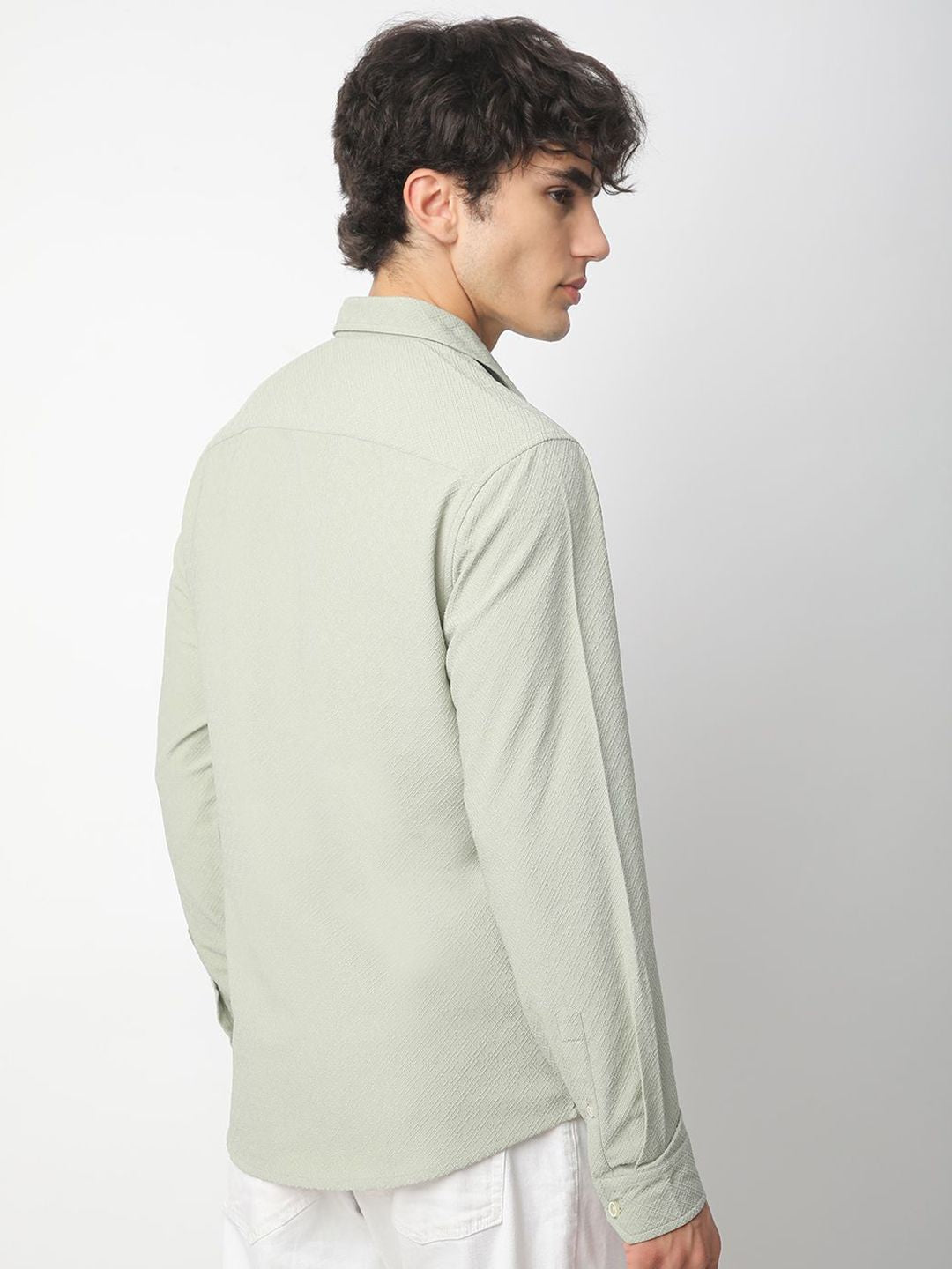 VASTRADO Men Classic Cutaway Collar Textured Slim Fit Casual Shirt