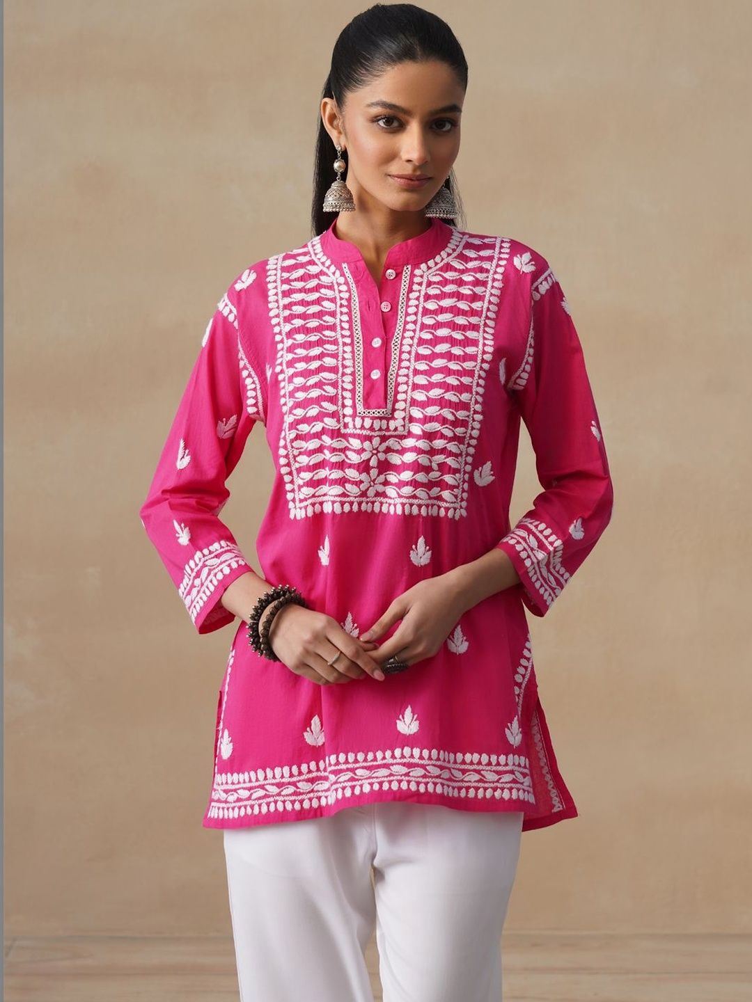 House of Chikankari Women Solid Fuchsia Embroidered Kurti