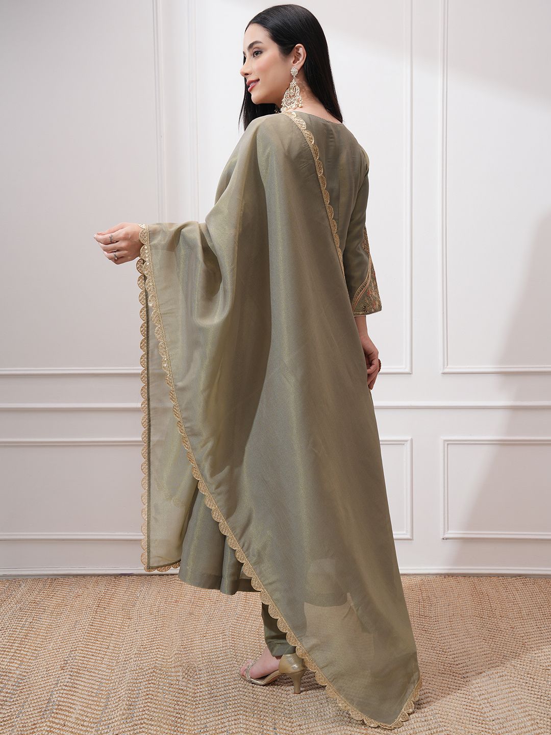Vishudh Women Ethnic Motifs Embroidered Regular Kurta with Trousers & With Dupatta